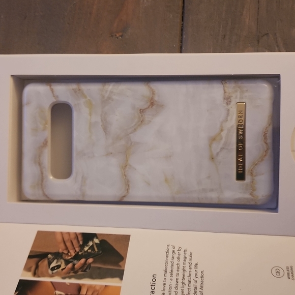 Ideal of Sweden Galaxy S10 Phone Case - Picture 3 of 4